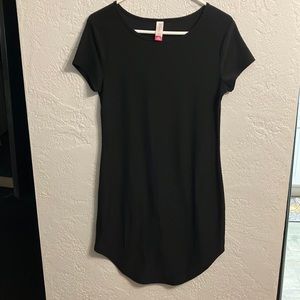 Black T-Shirt Dress never worn in good condition
